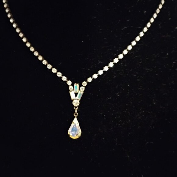 Silver tone Rhinestones Clear Sparkly Crystals Necklace Charms Pendant 7.5' - Picture 1 of 11